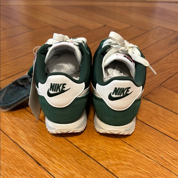 Nike Cortez in Fir - Picture 3 of 5